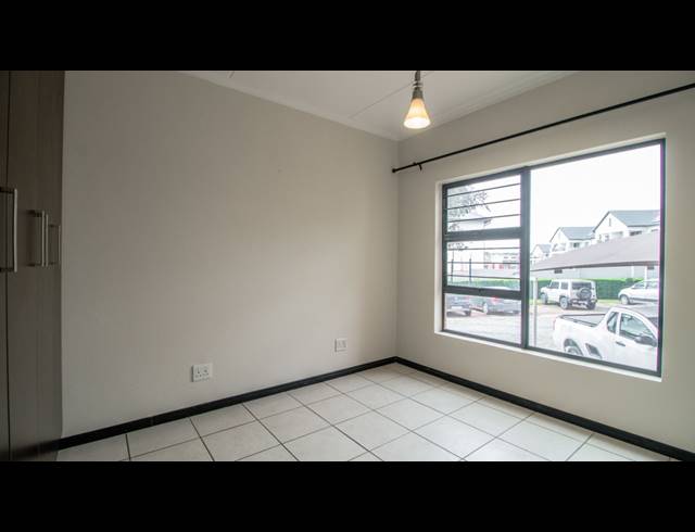 3 BEDROOM APARTMENT FOR SALE IN GREENSTONE HILL